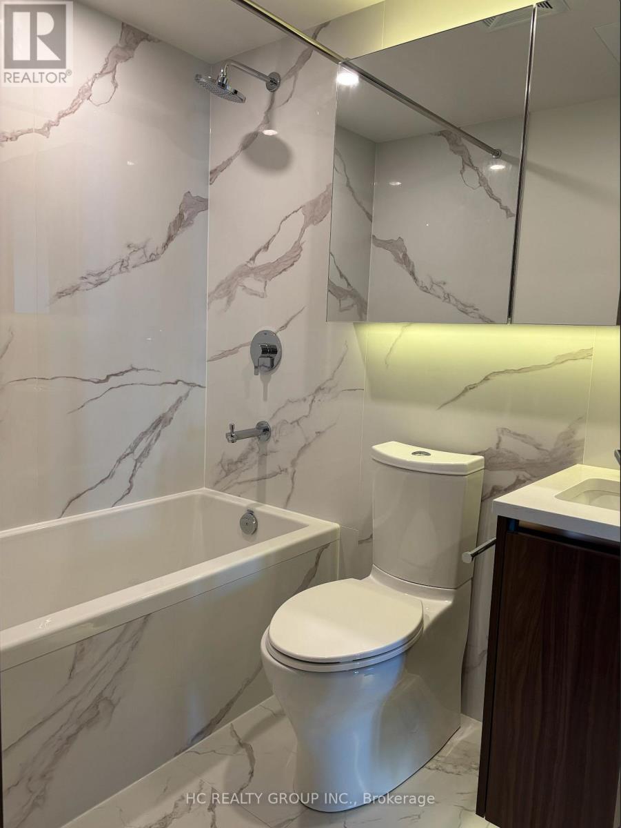 3912 - 3 Concord Cityplace Way, Toronto, Ontario  M5V 0X4 - Photo 3 - C12770036