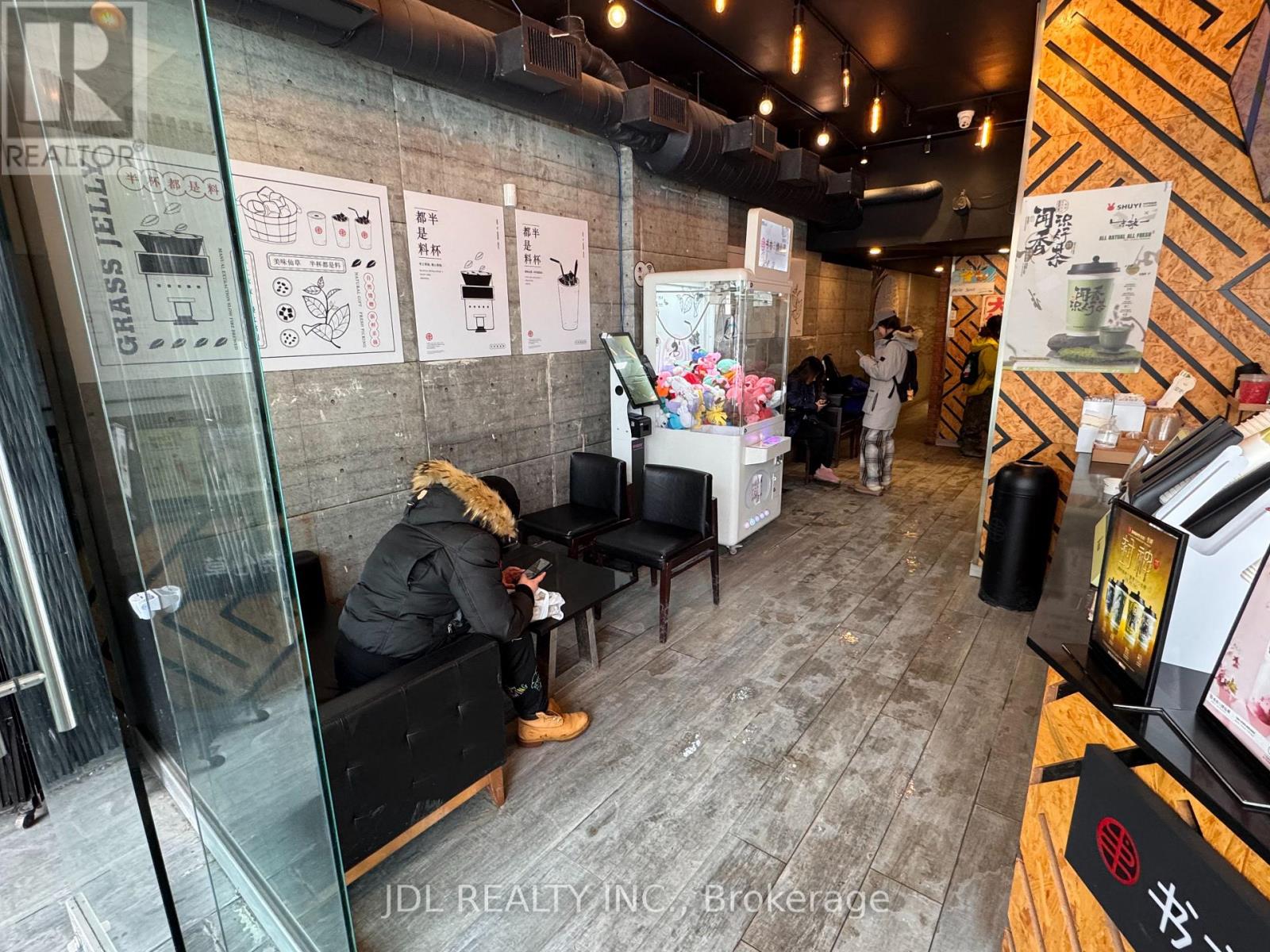 394 Spadina Avenue, Toronto, Ontario  M5T 2G5 - Photo 2 - C12770044