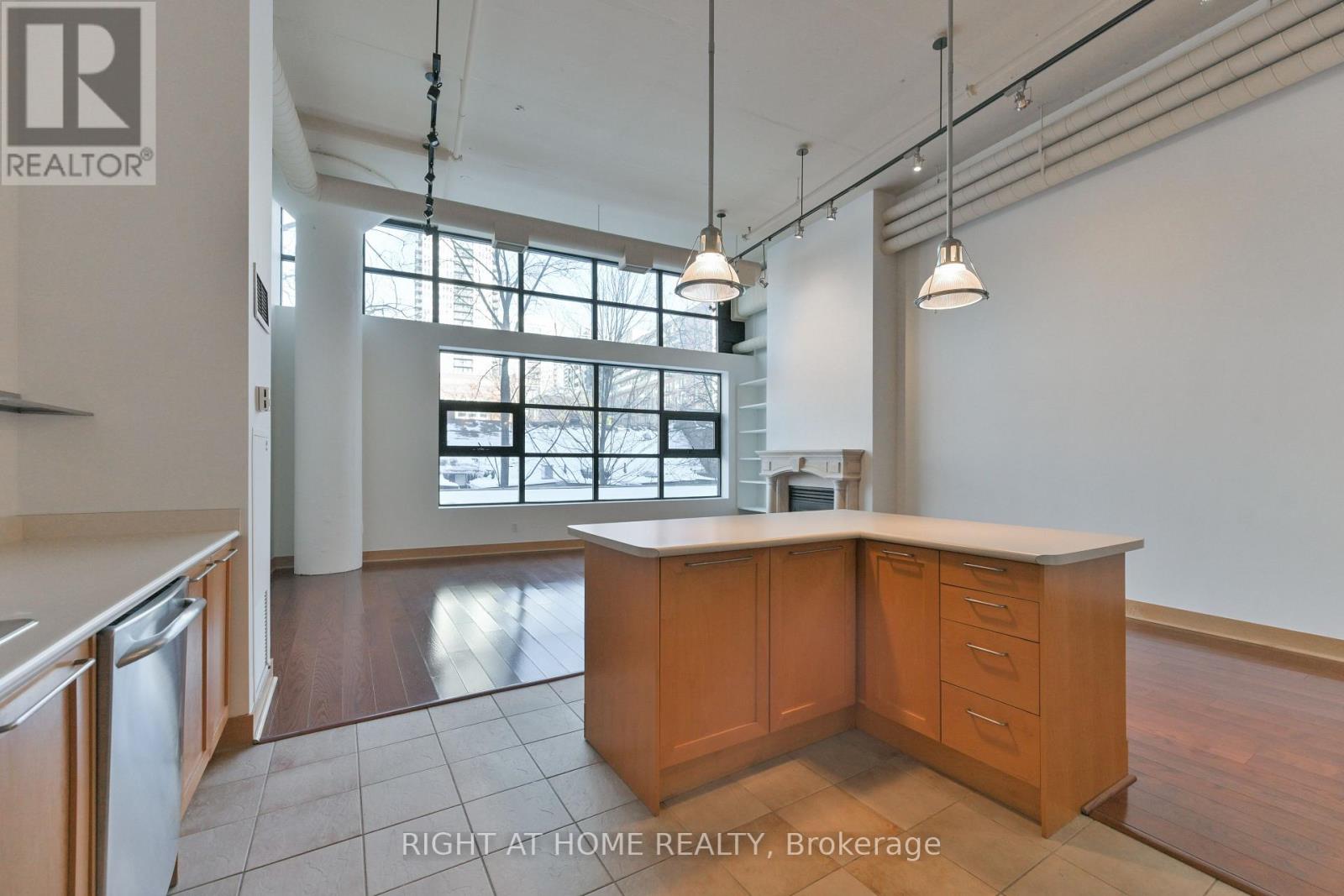 315 - 90 Sumach Street, Toronto, Ontario  M5A 3J9 - Photo 12 - C12770054