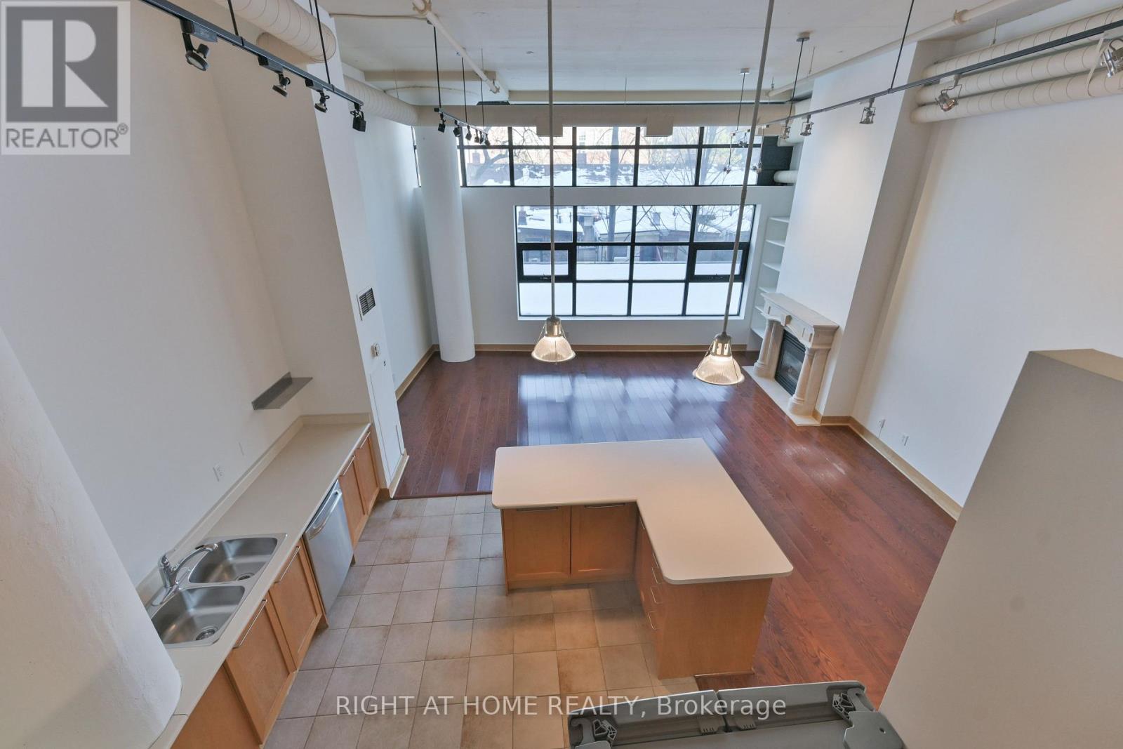 315 - 90 Sumach Street, Toronto, Ontario  M5A 3J9 - Photo 5 - C12770054