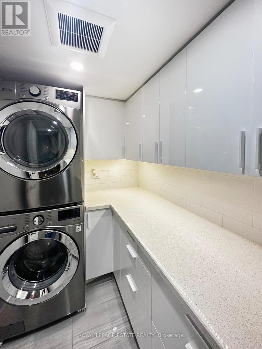 45 Whistle Post Street, Toronto, Ontario  M4E 3W7 - Photo 11 - E12770048