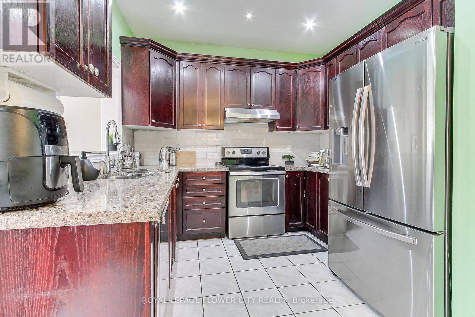 48 Grover Rd (Main & Upper) Road, Brampton, Ontario  L6Y 5R3 - Photo 14 - W12770046