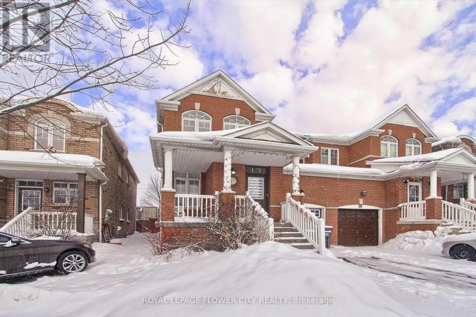 48 Grover Rd (Main & Upper) Road, Brampton, Ontario  L6Y 5R3 - Photo 2 - W12770046