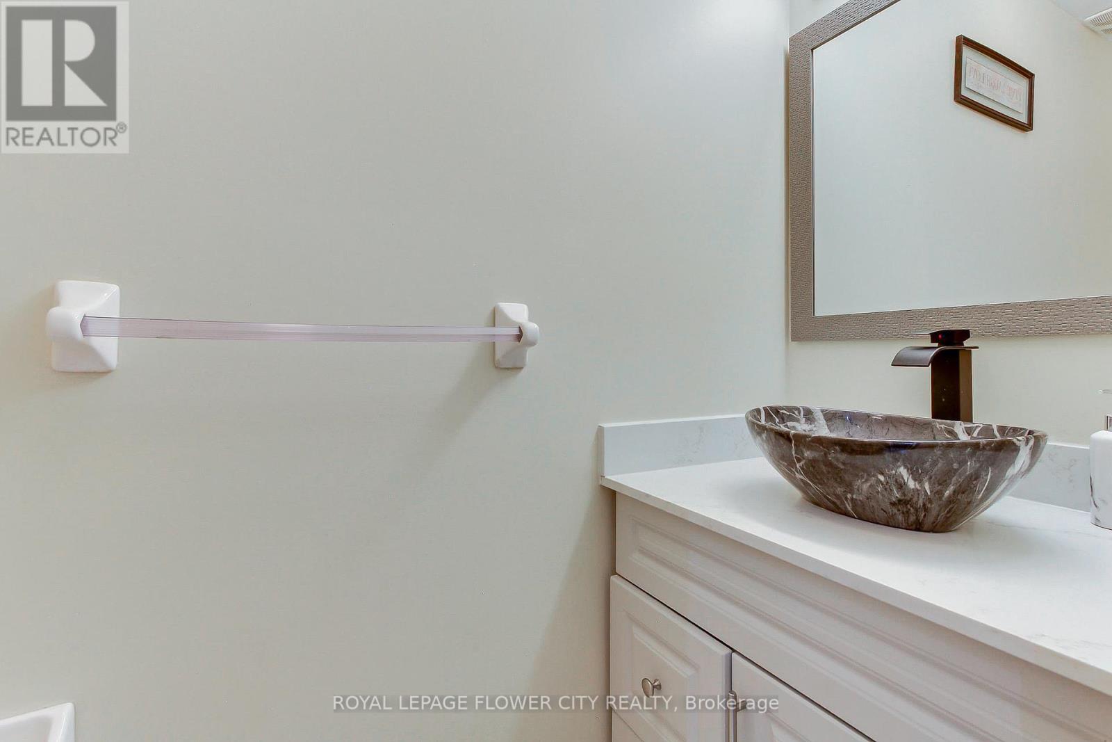 48 Grover Rd (Main & Upper) Road, Brampton, Ontario  L6Y 5R3 - Photo 23 - W12770046