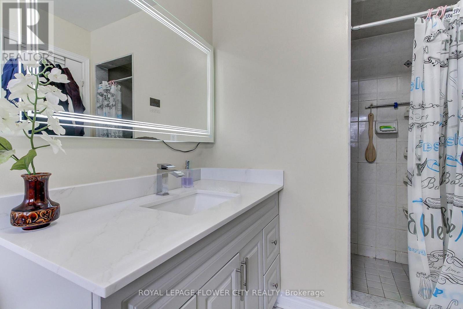 48 Grover Rd (Main & Upper) Road, Brampton, Ontario  L6Y 5R3 - Photo 30 - W12770046