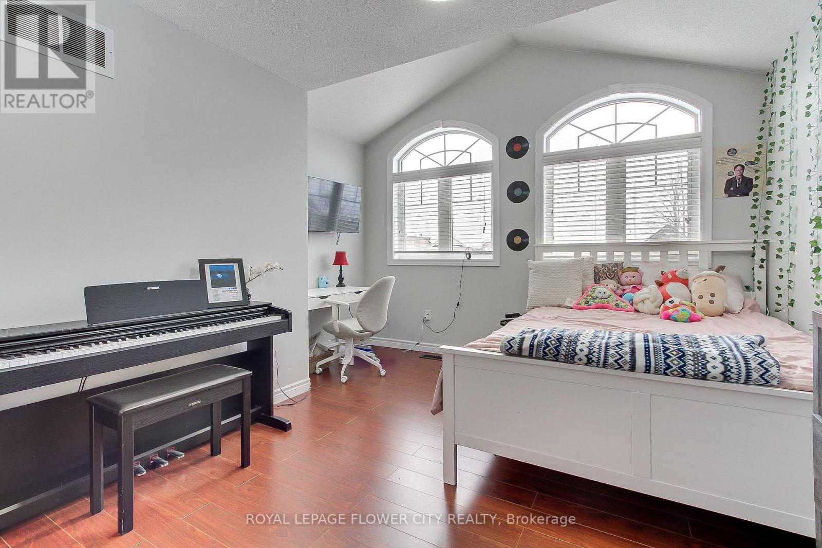 48 Grover Rd (Main & Upper) Road, Brampton, Ontario  L6Y 5R3 - Photo 34 - W12770046