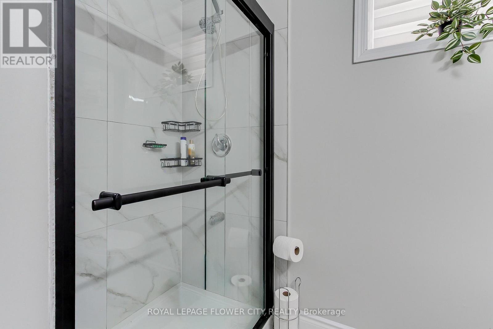 48 Grover Rd (Main & Upper) Road, Brampton, Ontario  L6Y 5R3 - Photo 41 - W12770046