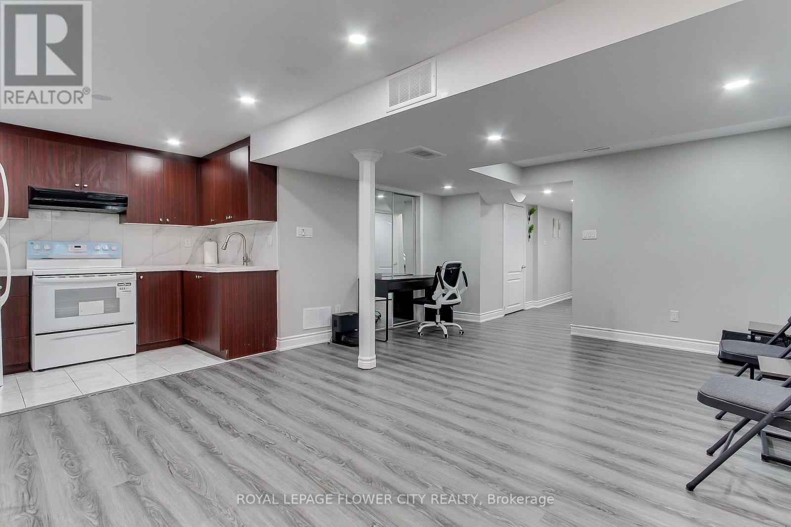 48 Grover Rd (Main & Upper) Road, Brampton, Ontario  L6Y 5R3 - Photo 44 - W12770046