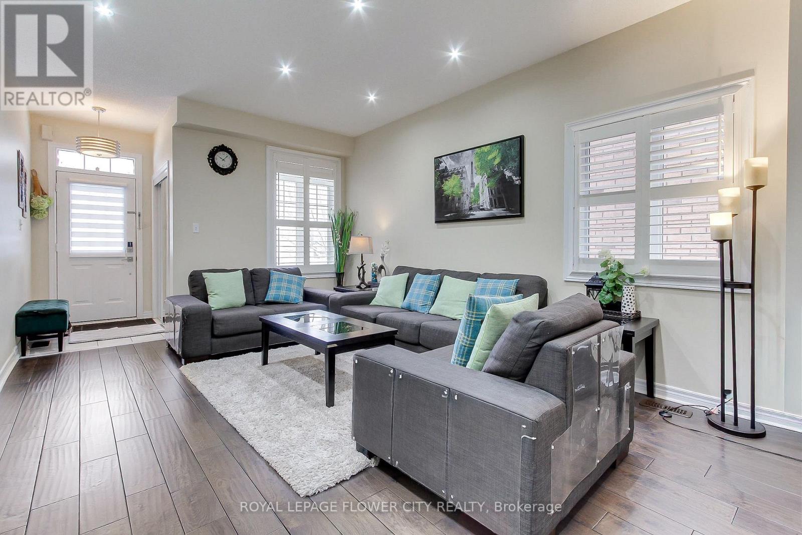 48 Grover Rd (Main & Upper) Road, Brampton, Ontario  L6Y 5R3 - Photo 6 - W12770046