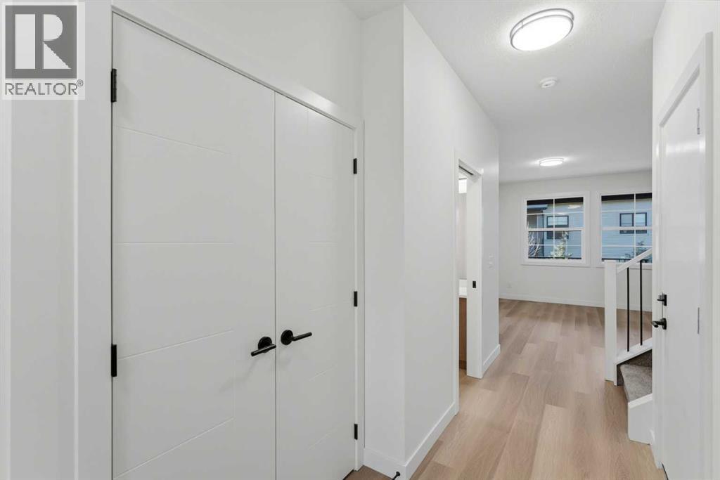 802, 201 Cooperswood Green Sw, Airdrie, Alberta  T3B 3Y6 - Photo 4 - A2283423