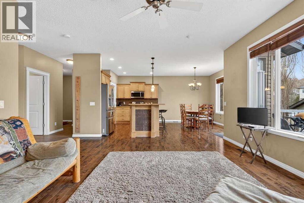 55 Sheep River Cove, Okotoks, Alberta  T1S 2T4 - Photo 12 - A2284784