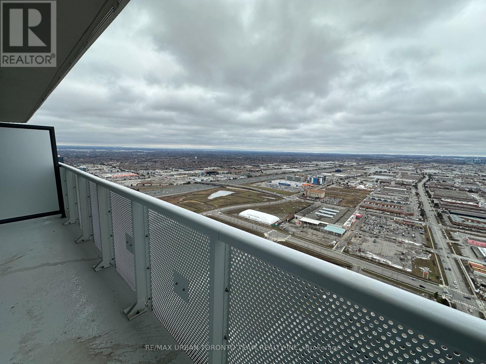 5205 - 8 Interchange Way, Vaughan, Ontario  L4K 5Z7 - Photo 14 - N12770058