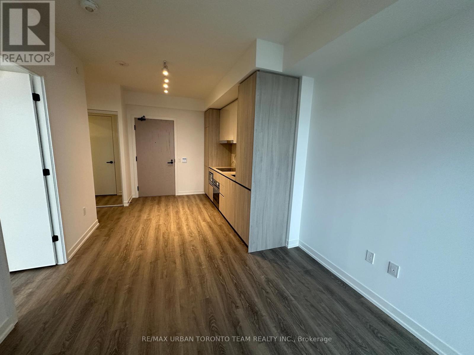 5205 - 8 Interchange Way, Vaughan, Ontario  L4K 5Z7 - Photo 7 - N12770058