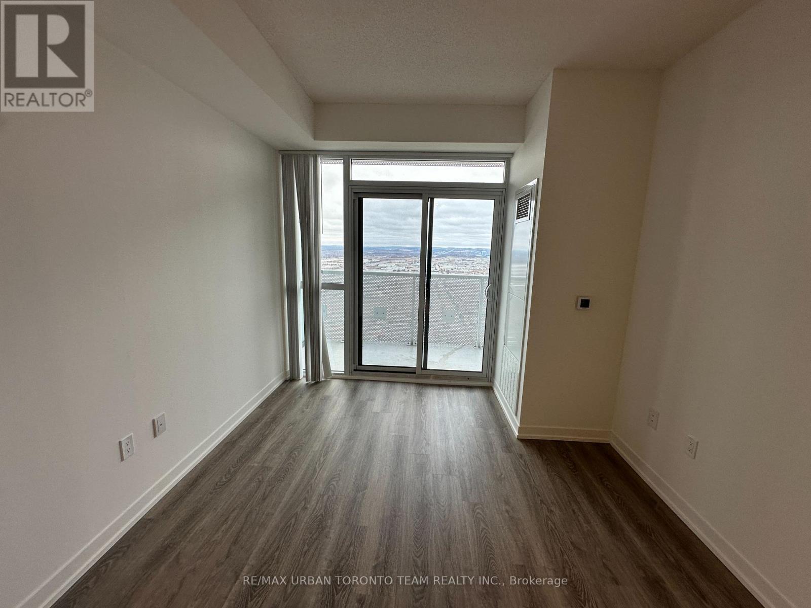 5205 - 8 Interchange Way, Vaughan, Ontario  L4K 5Z7 - Photo 9 - N12770058