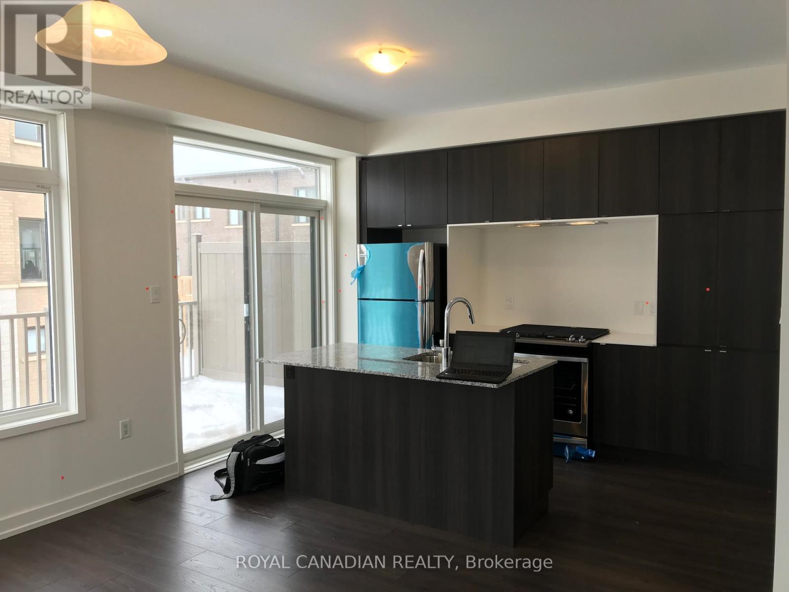 188 Wheat Boom Drive, Oakville, Ontario  L6H 0M1 - Photo 4 - W12770060