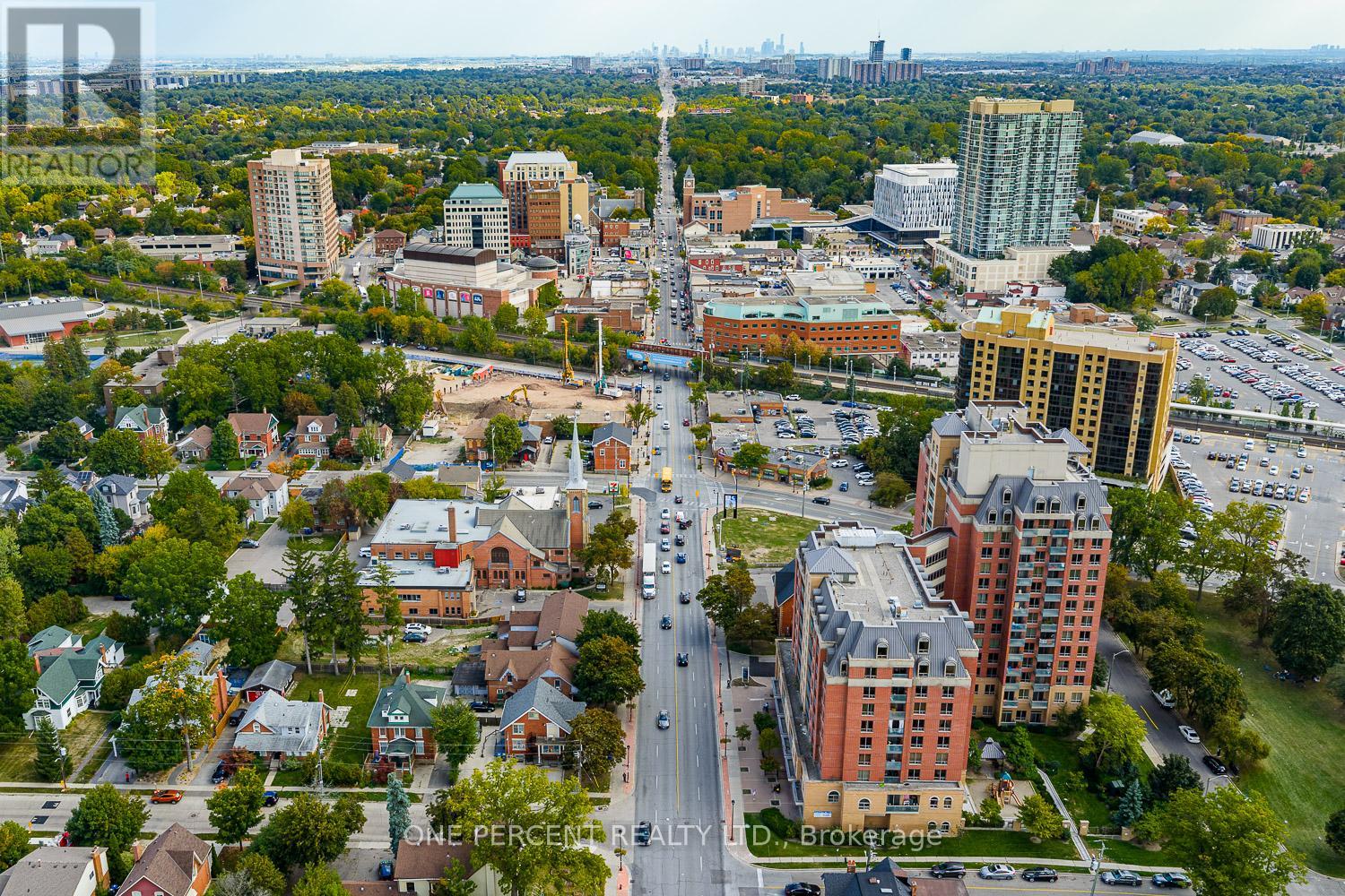 3 Bird Avenue, Brampton, Ontario  L6V 1K8 - Photo 36 - W12770074