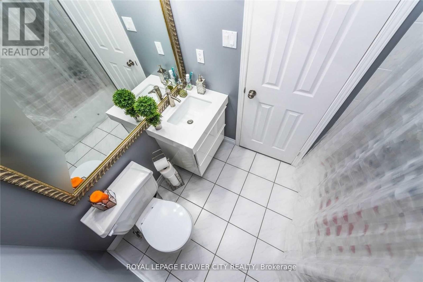 136 Chipmunk Crescent, Brampton, Ontario  L6R 1B3 - Photo 16 - W12770076