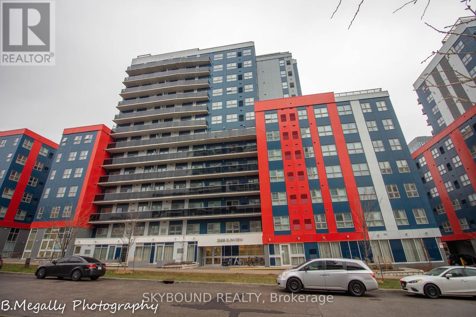 2312 - 258b Sunview Street, Waterloo, Ontario  N2L 0H7 - Photo 2 - X12770056