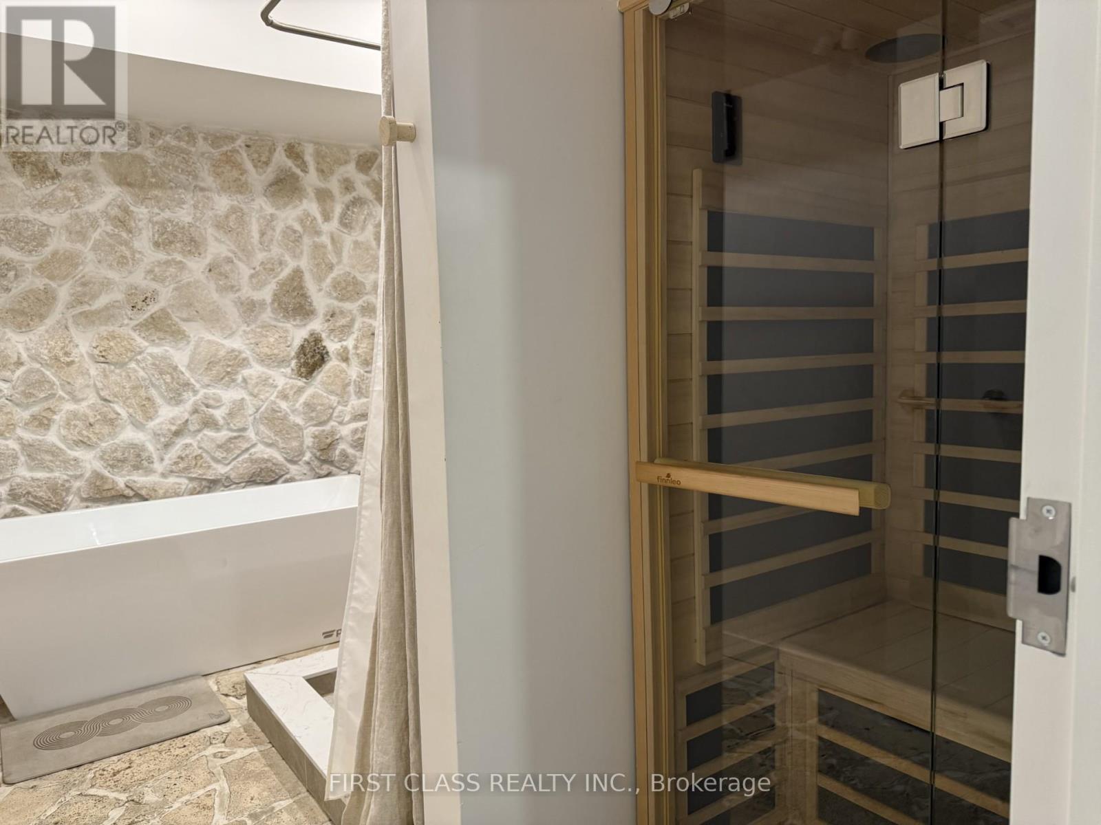 785 Dundas Street W, Toronto (Trinity-Bellwoods), Ontario  M6J 1V2 - Photo 3 - C12745910