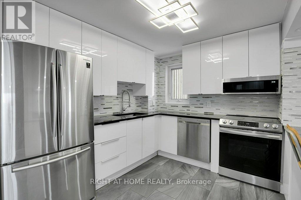 1406 - 1171 Ambleside Drive, Ottawa, Ontario  K2B 8E1 - Photo 16 - X12770090