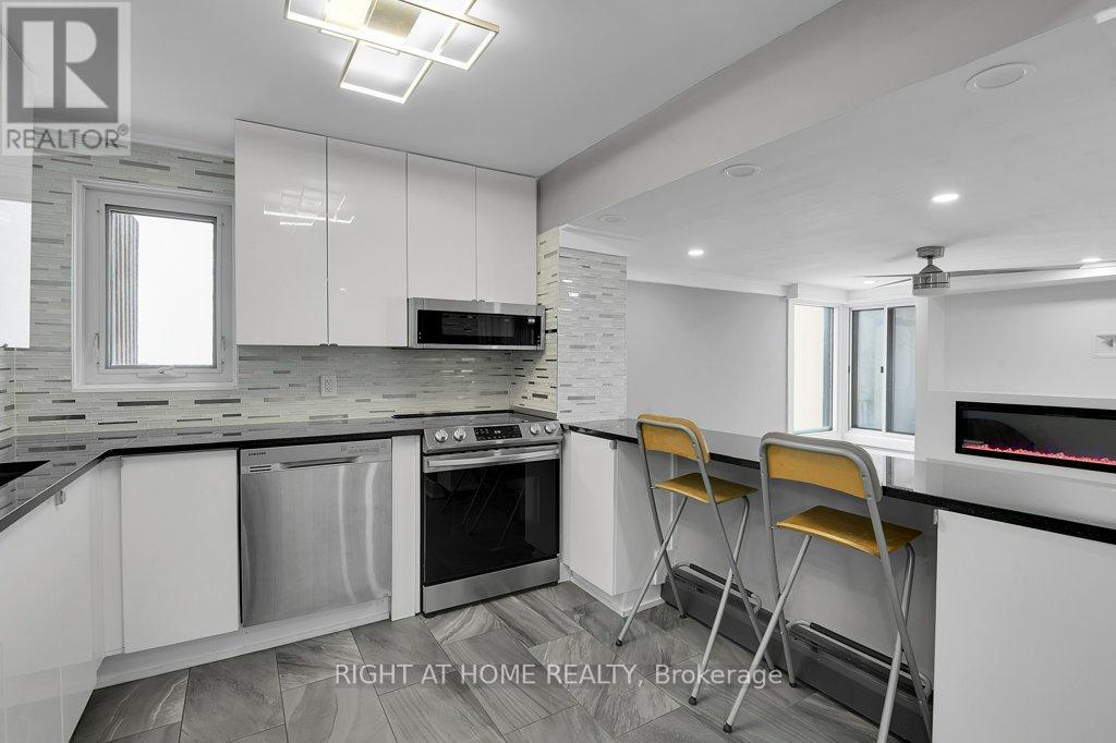 1406 - 1171 Ambleside Drive, Ottawa, Ontario  K2B 8E1 - Photo 17 - X12770090