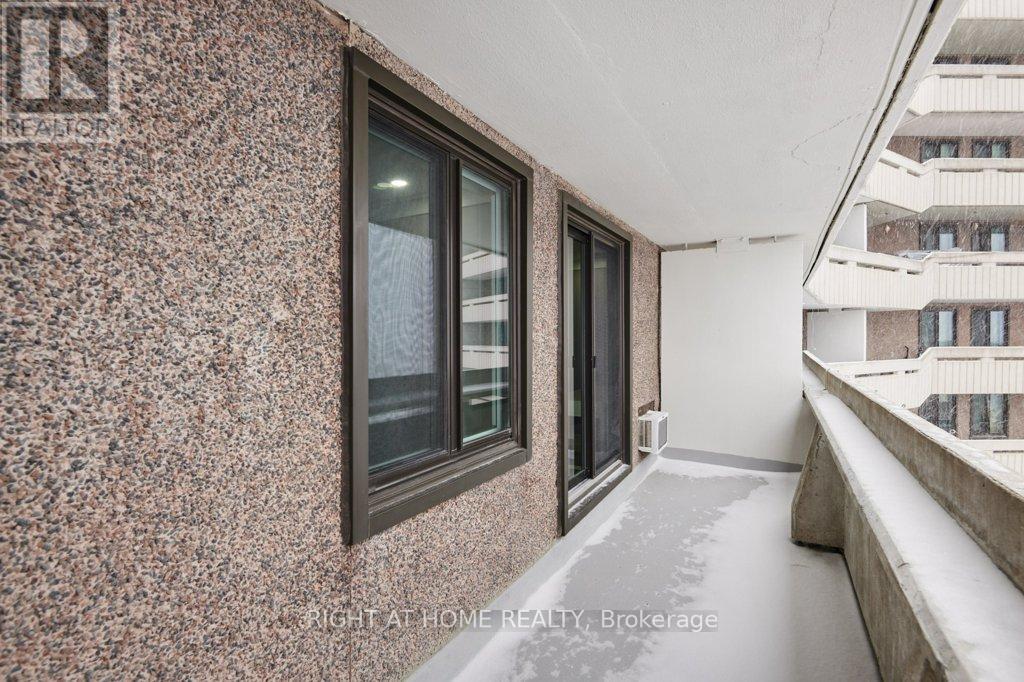 1406 - 1171 Ambleside Drive, Ottawa, Ontario  K2B 8E1 - Photo 27 - X12770090