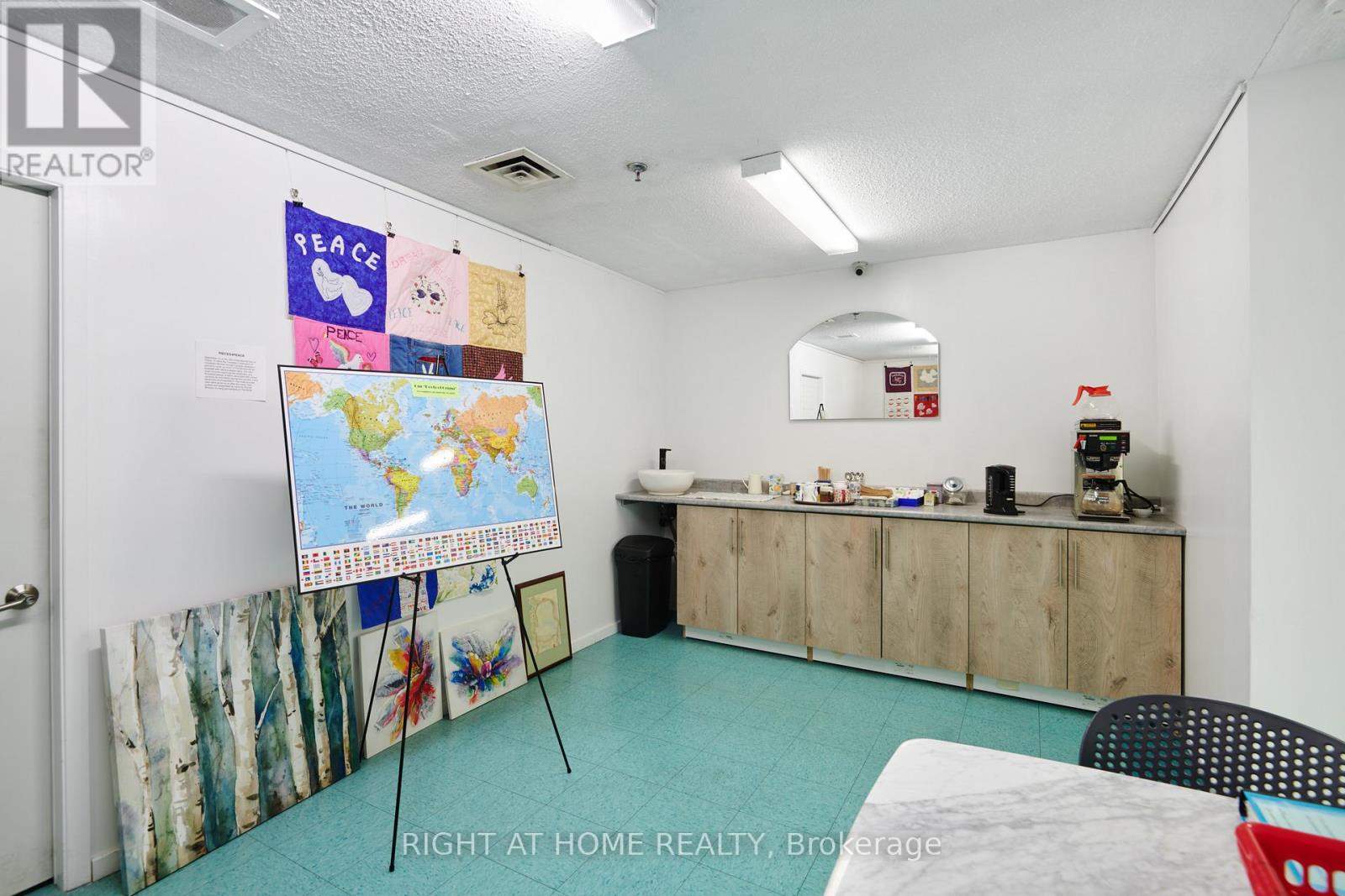 1406 - 1171 Ambleside Drive, Ottawa, Ontario  K2B 8E1 - Photo 32 - X12770090