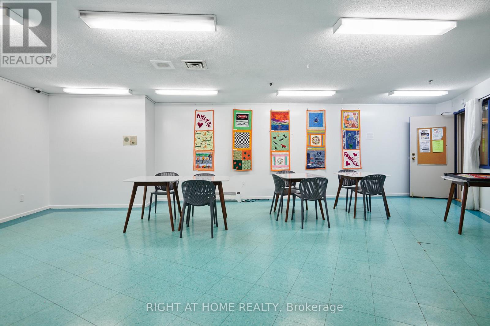 1406 - 1171 Ambleside Drive, Ottawa, Ontario  K2B 8E1 - Photo 37 - X12770090