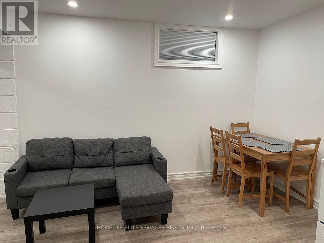 28 Delbert Drive, Toronto, Ontario  M1P 1X2 - Photo 2 - E12770106