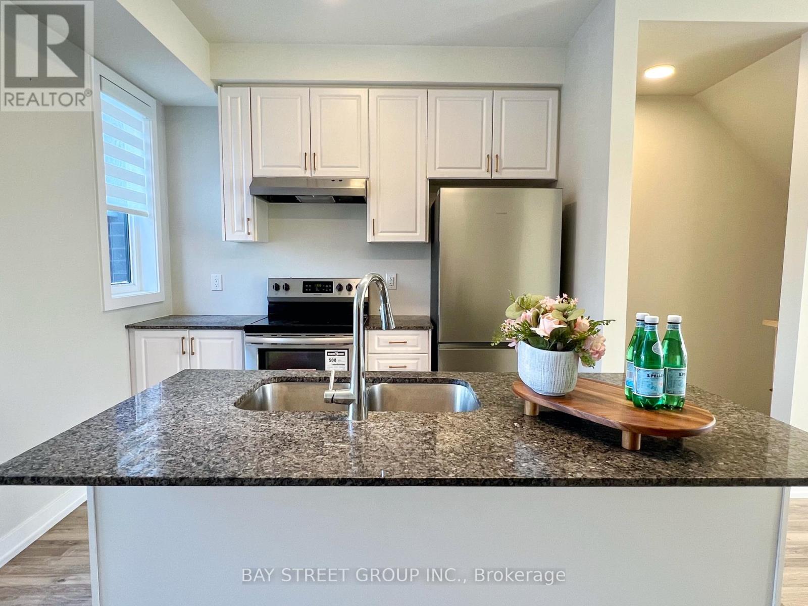 13 - 370 Red Maple Road, Richmond Hill, Ontario  L4C 5T4 - Photo 8 - N12770082