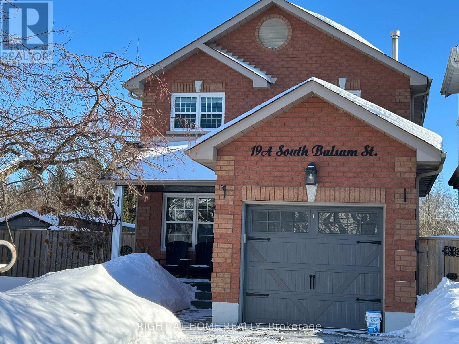 19 SOUTH BALSAM STREET S, Uxbridge, Ontario