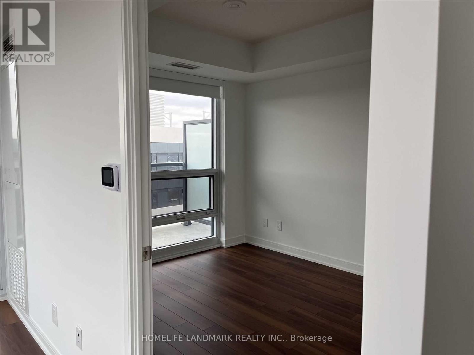 2104 - 30 Samuel Wood Way, Toronto, Ontario  M9B 0C9 - Photo 4 - W12770084