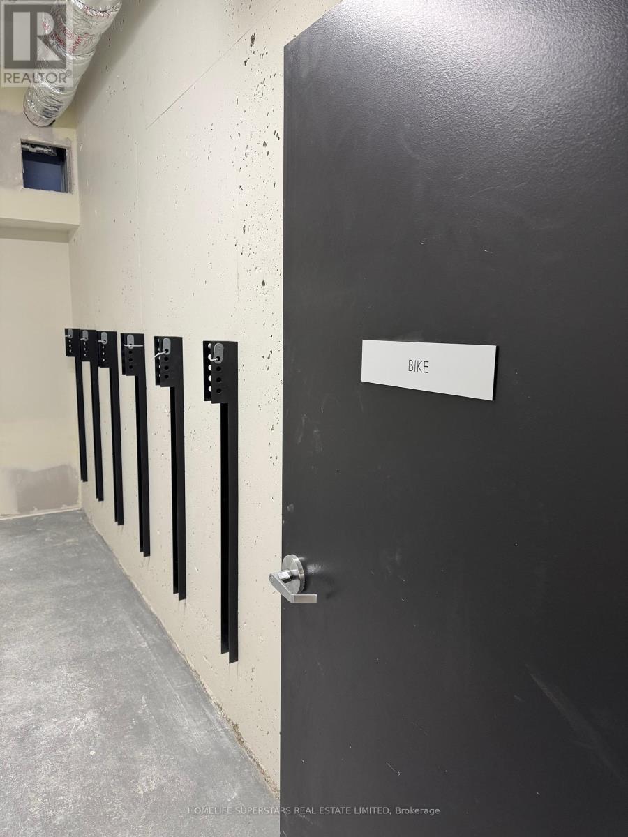 802 - 461 Green Road, Hamilton, Ontario  L8E 4B4 - Photo 11 - X12770094