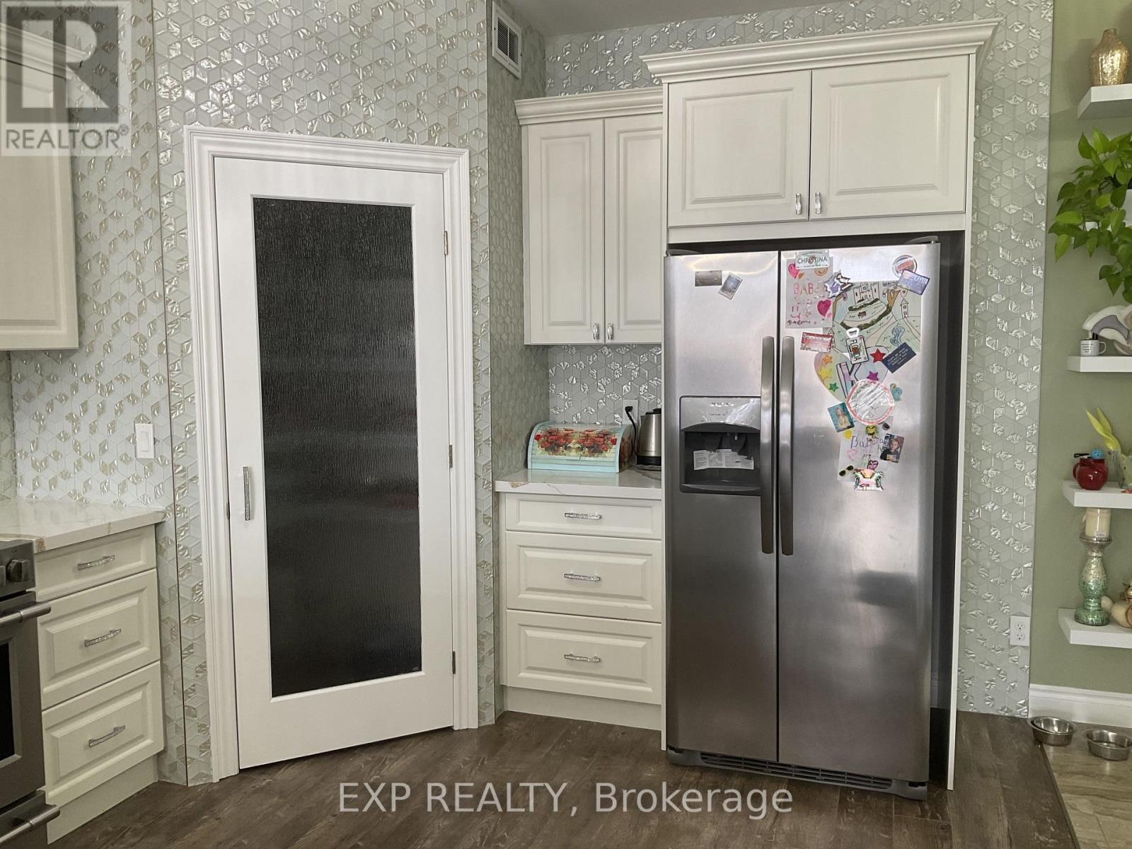 33 Farmington Crescent, Belleville, Ontario  K8N 0J9 - Photo 4 - X12770098