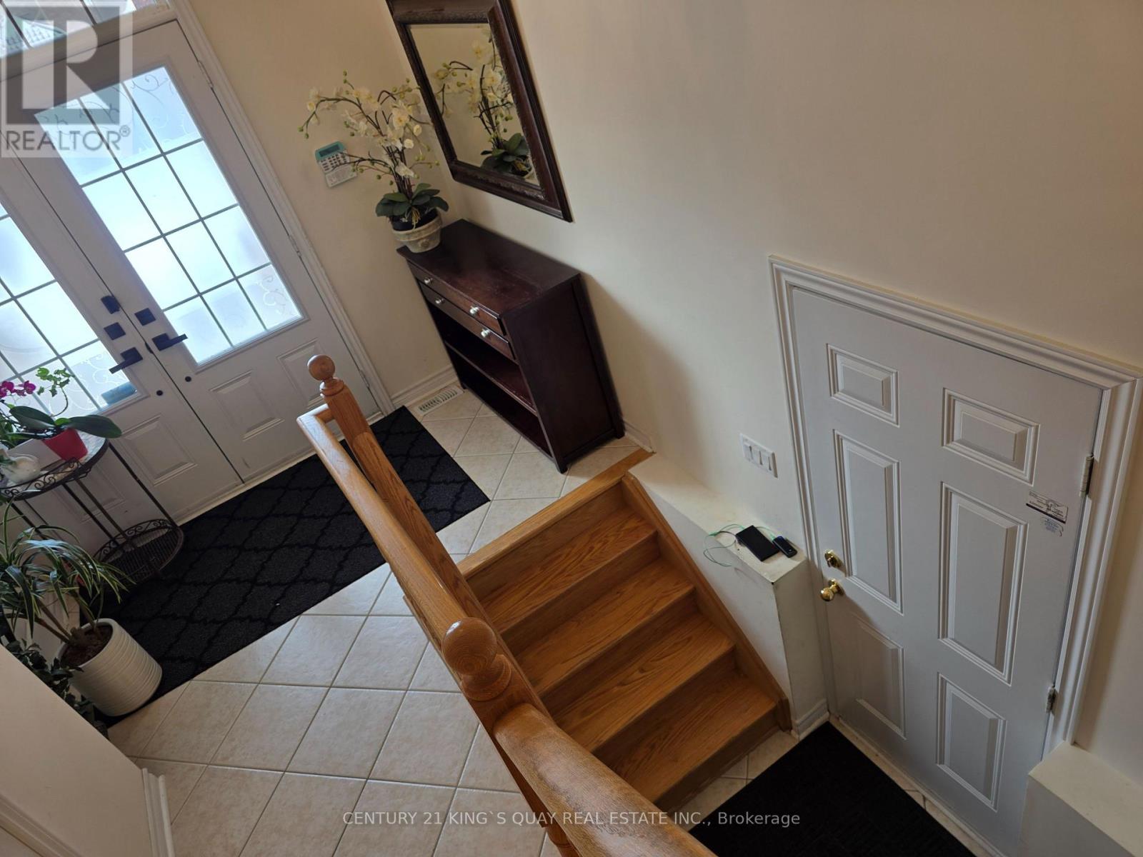 183 Winlane Drive, Whitchurch-Stouffville (Stouffville), Ontario  L4A 0C2 - Photo 2 - N12745506