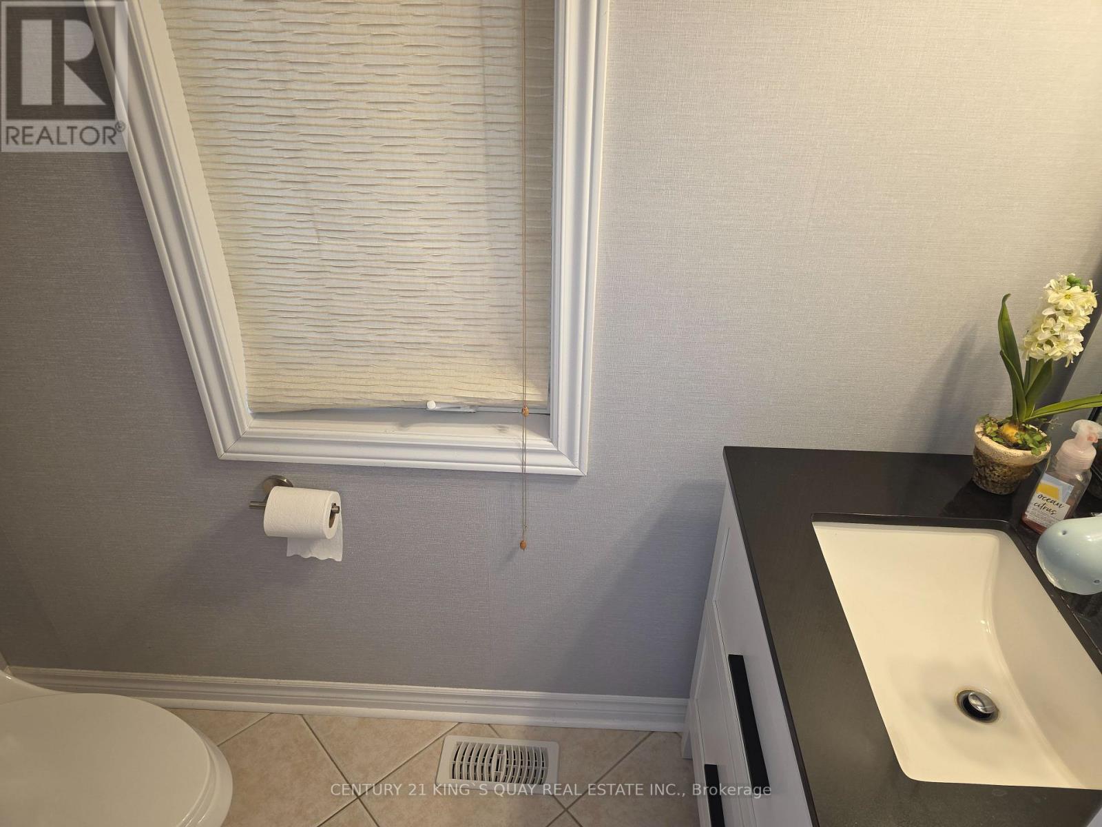 183 Winlane Drive, Whitchurch-Stouffville (Stouffville), Ontario  L4A 0C2 - Photo 4 - N12745506