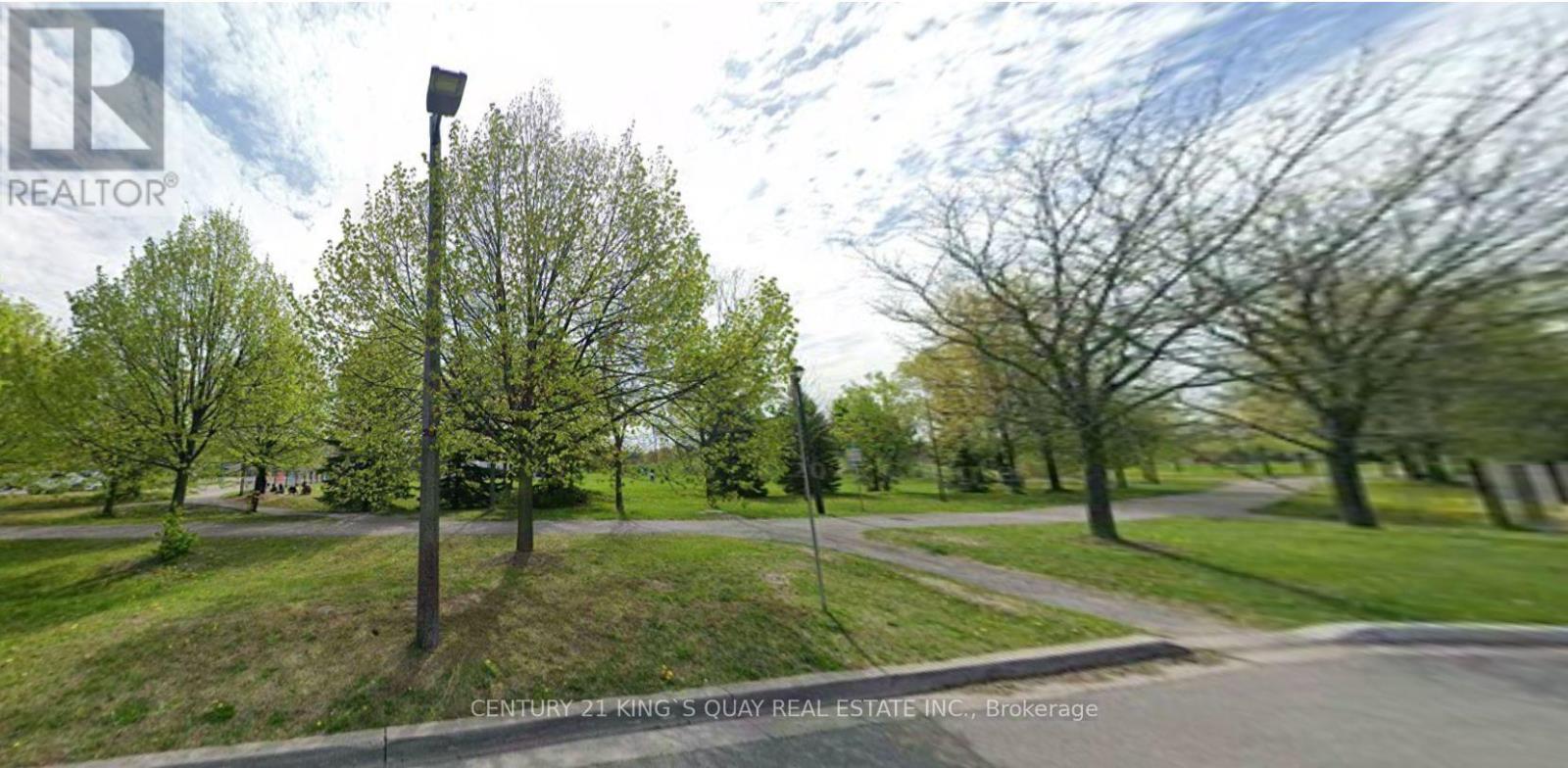 288 Helen Avenue, Markham (Village Green-South Unionville), Ontario  L3R 1K1 - Photo 2 - N12738060