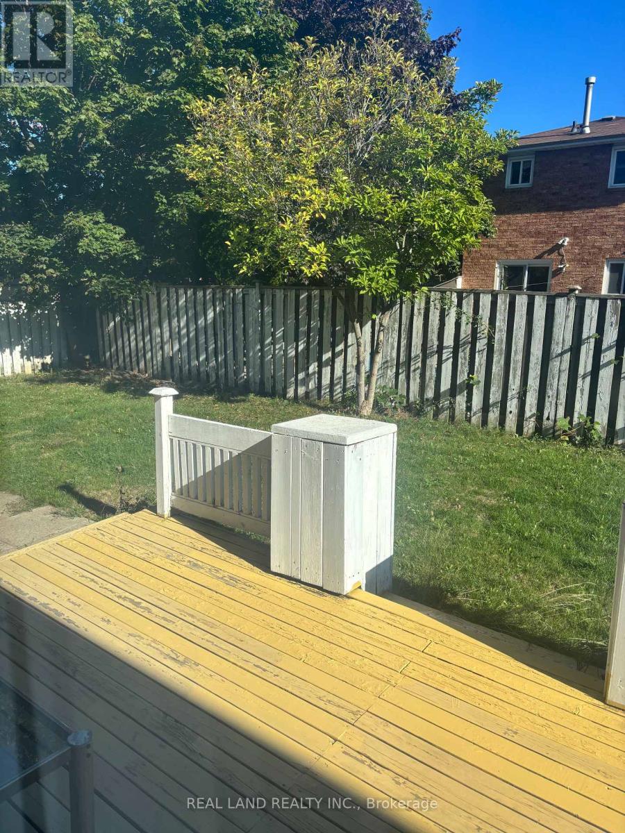 40 Burnhope Drive, Brampton (Brampton West), Ontario  L6X 3R7 - Photo 11 - W12770118