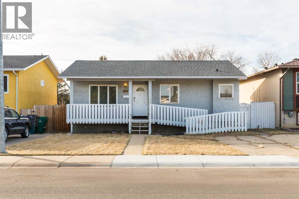 209 Mt Blakiston Road W, Lethbridge, Alberta