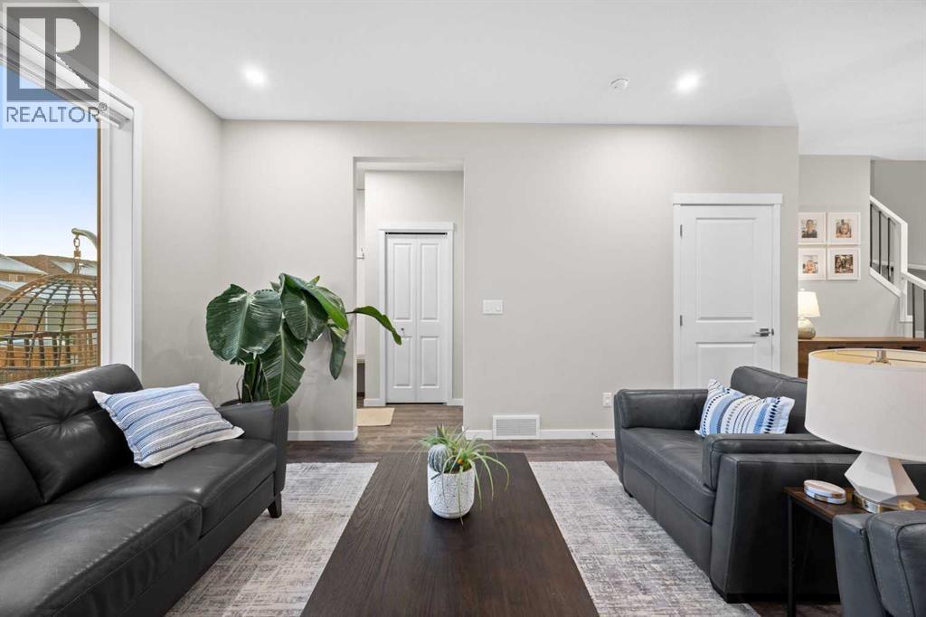 80 Wolf Gate, Okotoks, Alberta  T1S 5T9 - Photo 8 - A2272064