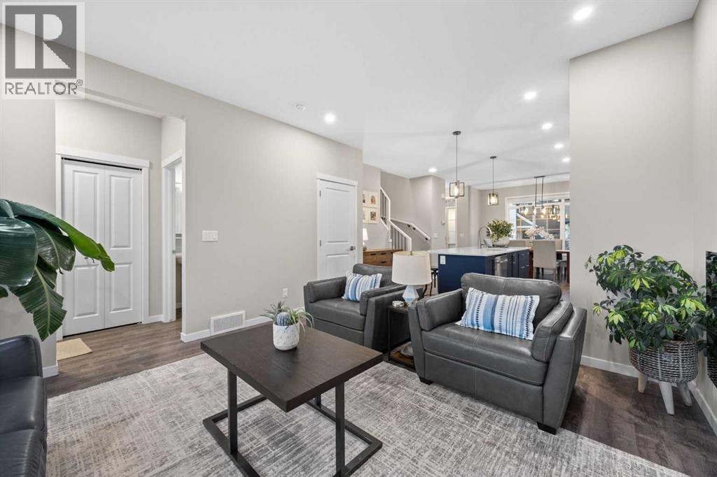 80 Wolf Gate, Okotoks, Alberta  T1S 5T9 - Photo 7 - A2272064