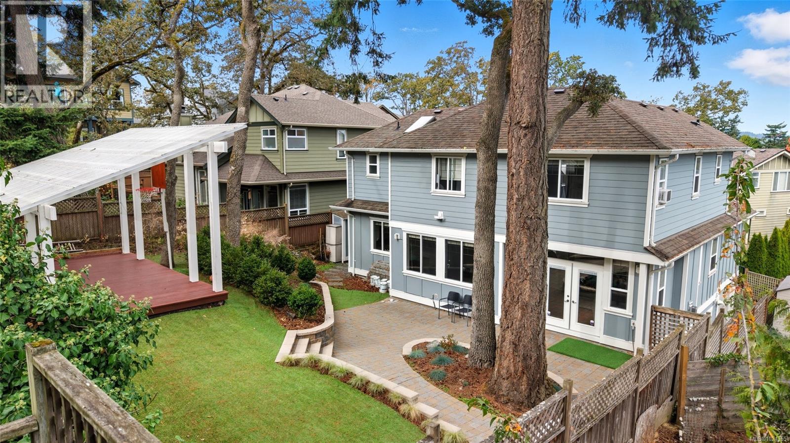 3927 Druce Lane, Saanich, British Columbia  V8P 0A2 - Photo 35 - 1024355