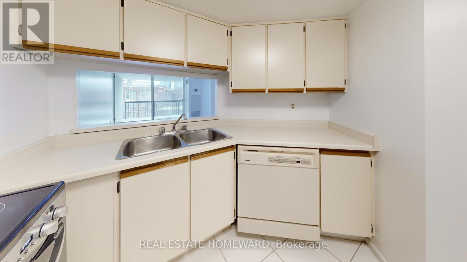 623 - 77 Maitland Place, Toronto, Ontario  M4Y 2V6 - Photo 12 - C12770136