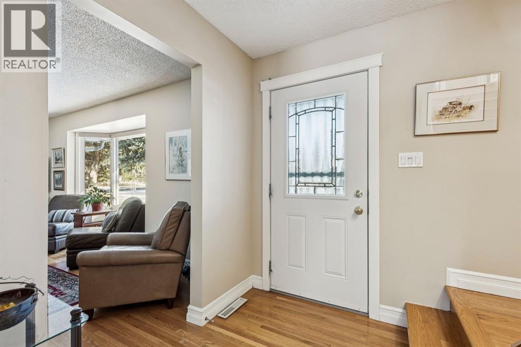 3347 Upton Place Nw, Calgary, Alberta  T2N 4G9 - Photo 4 - A2280088