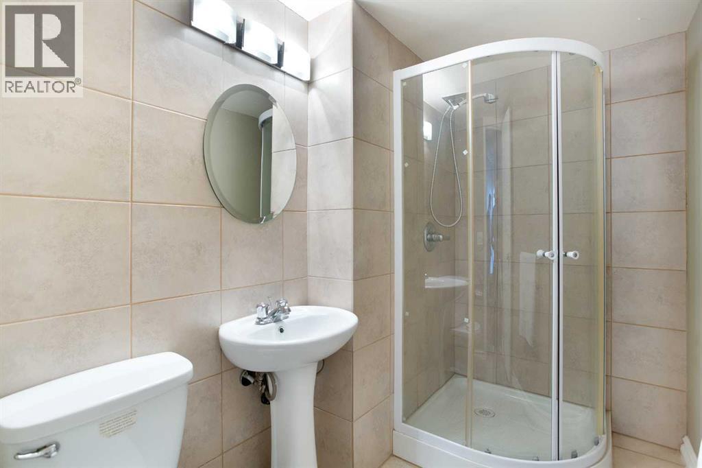 354 Brae Glen Road Sw, Calgary, Alberta  T2W 1B6 - Photo 22 - A2284150