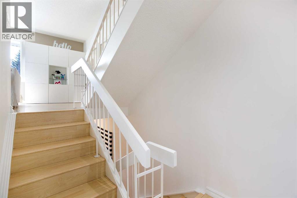 354 Brae Glen Road Sw, Calgary, Alberta  T2W 1B6 - Photo 12 - A2284150