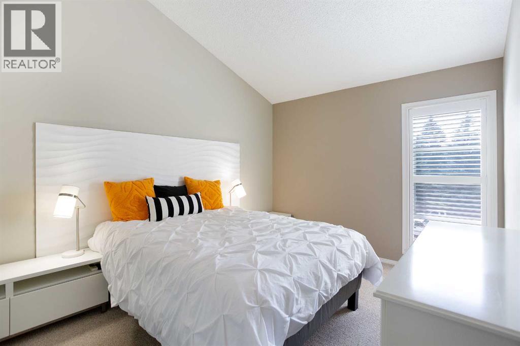 354 Brae Glen Road Sw, Calgary, Alberta  T2W 1B6 - Photo 16 - A2284150