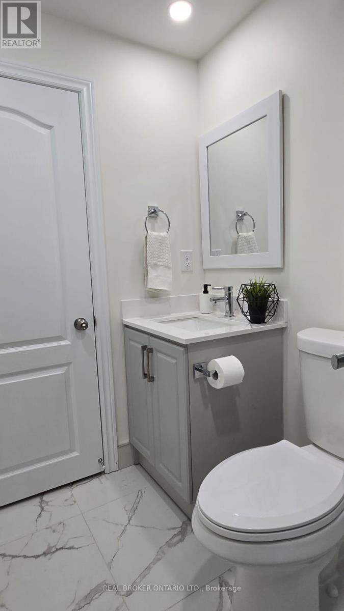 16 Jemima Road S, Brampton (Northwest Brampton), Ontario  L7A 4T2 - Photo 3 - W12770124