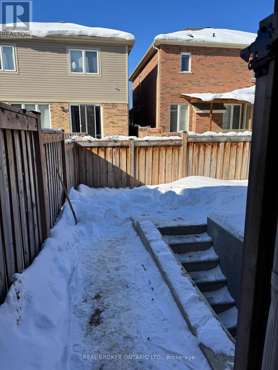 16 Jemima Road S, Brampton (Northwest Brampton), Ontario  L7A 4T2 - Photo 6 - W12770124