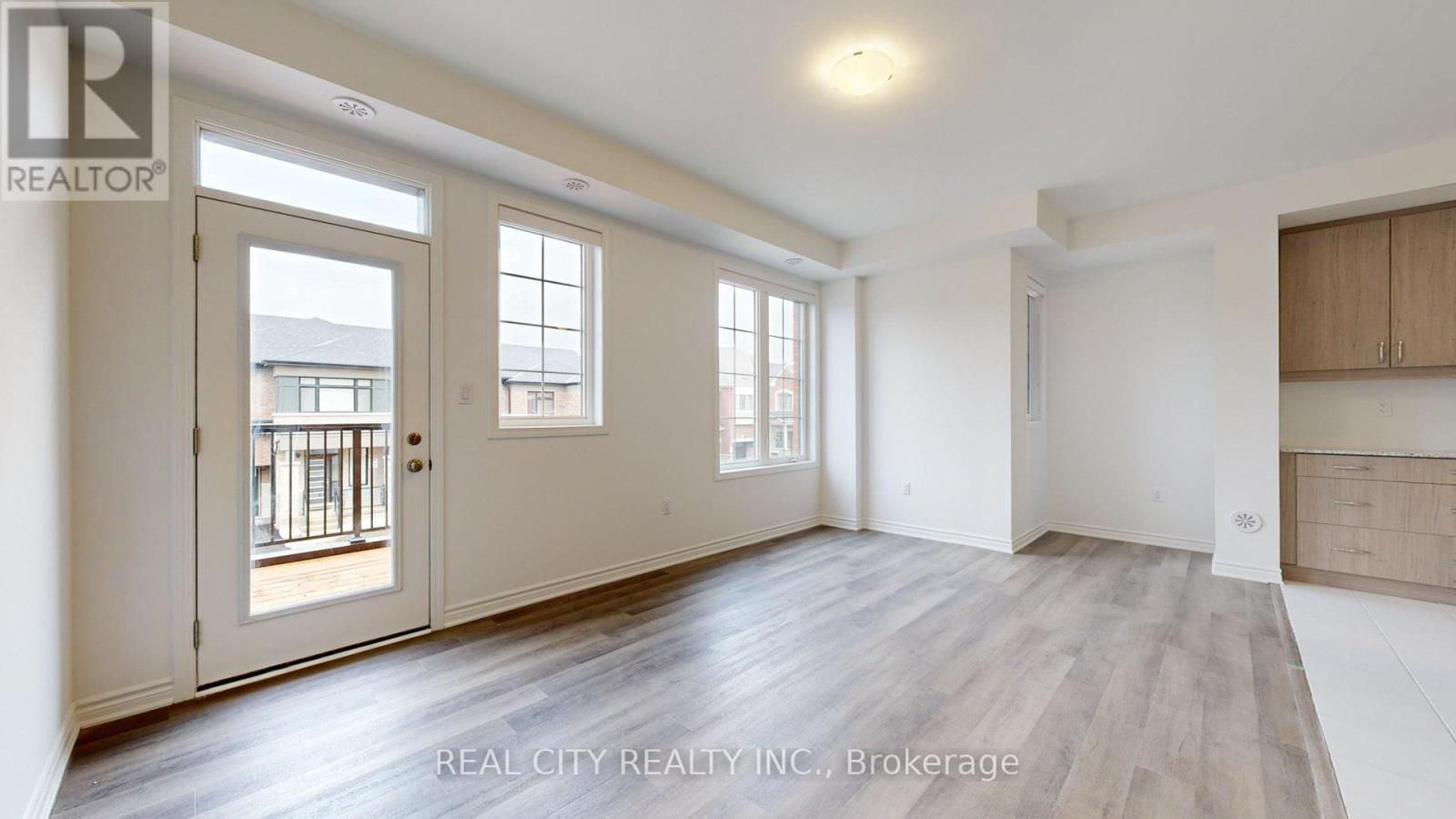 11 Keppel Circle W, Brampton, Ontario  L7A 5K4 - Photo 18 - W12770146